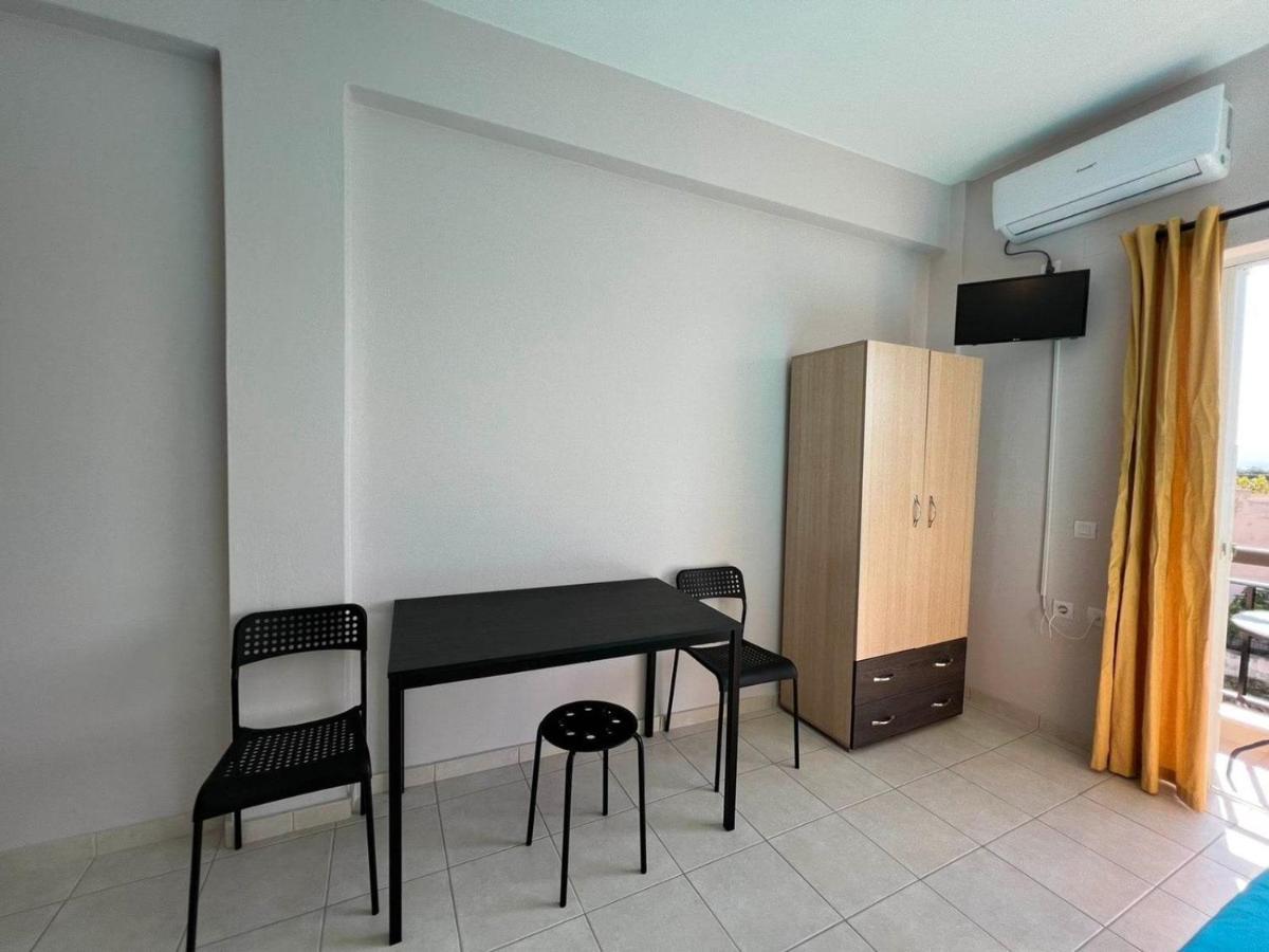 Triton Rooms Lefkandi Chalkidas Buitenkant foto